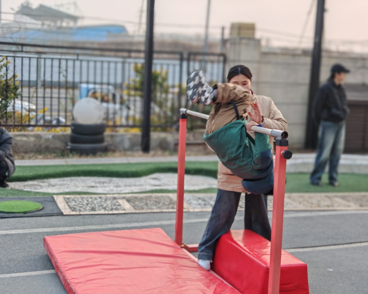 从球场到厨房    从积木到木工 | 直击幼儿园的“全人”教育日常