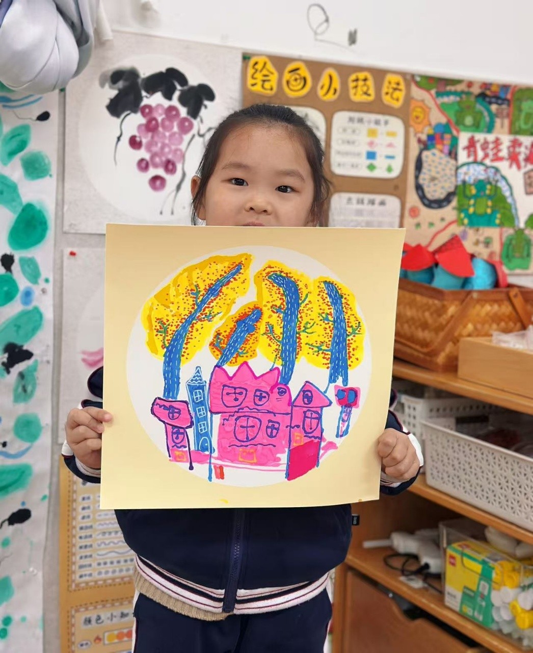 一起来画画    浪漫秋日下的小镇