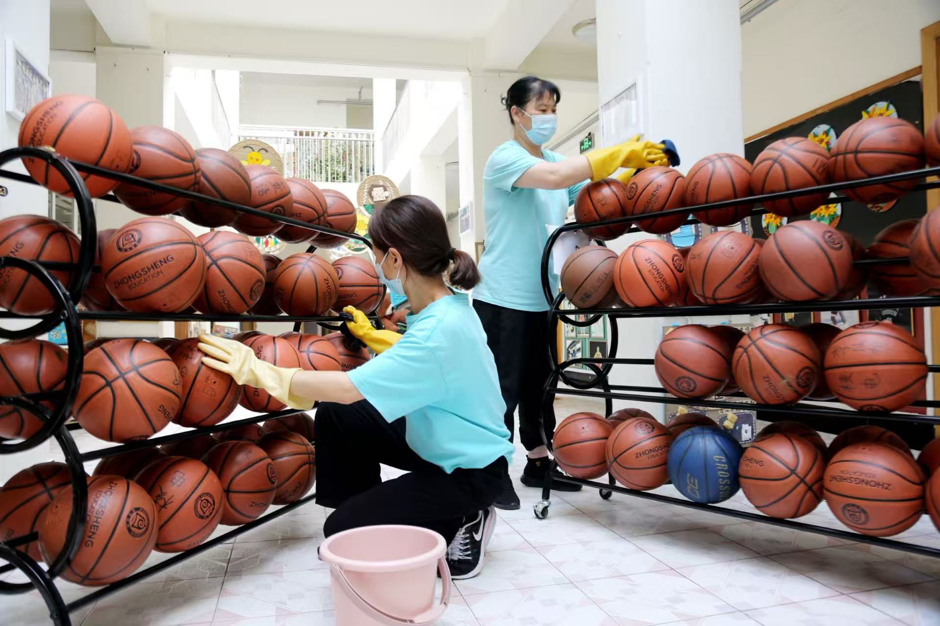 静水深流的守护——记保育老师的方寸匠心