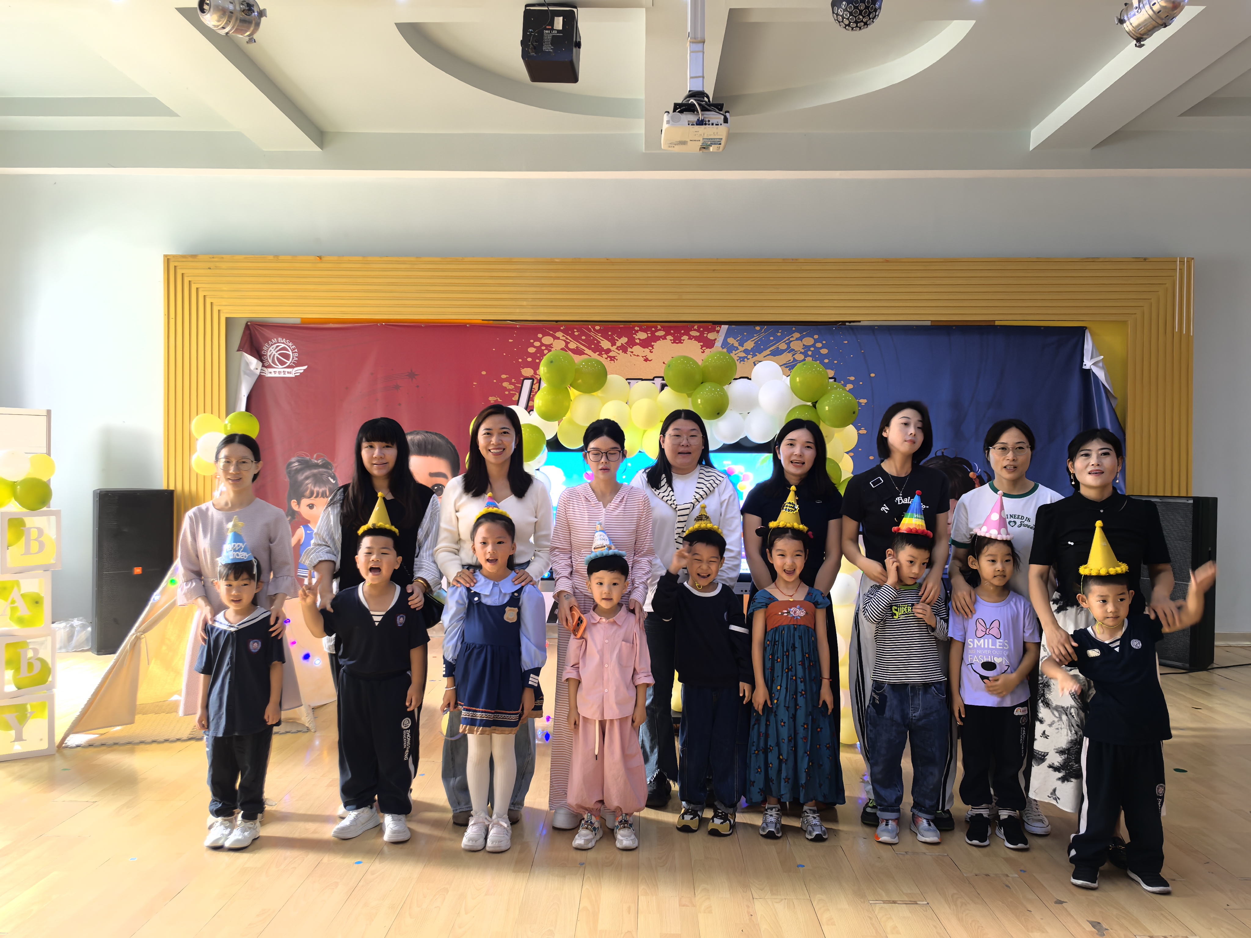 幼儿园集体生日会：一场满是爱的成长派对