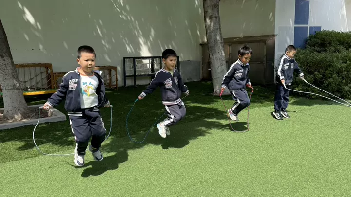 阳光运动，绳彩飞扬